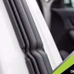 Bukan Cuma Tempelan, Pahami Fungsi Karet Bodi Mobil